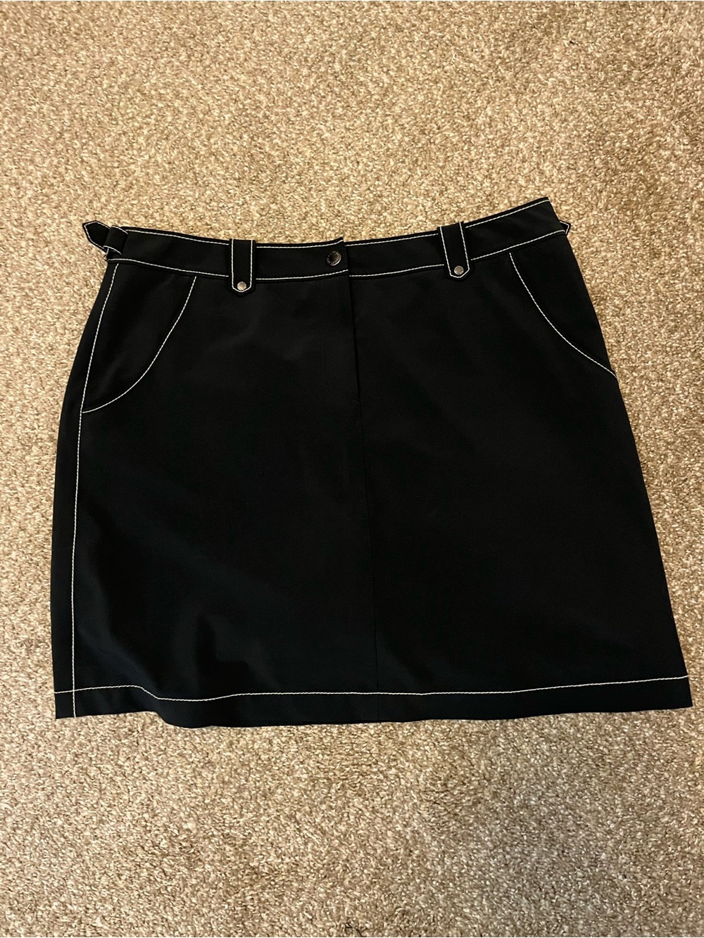 Cutter and Buck annika “skort” for golf or beach - snap back pockets